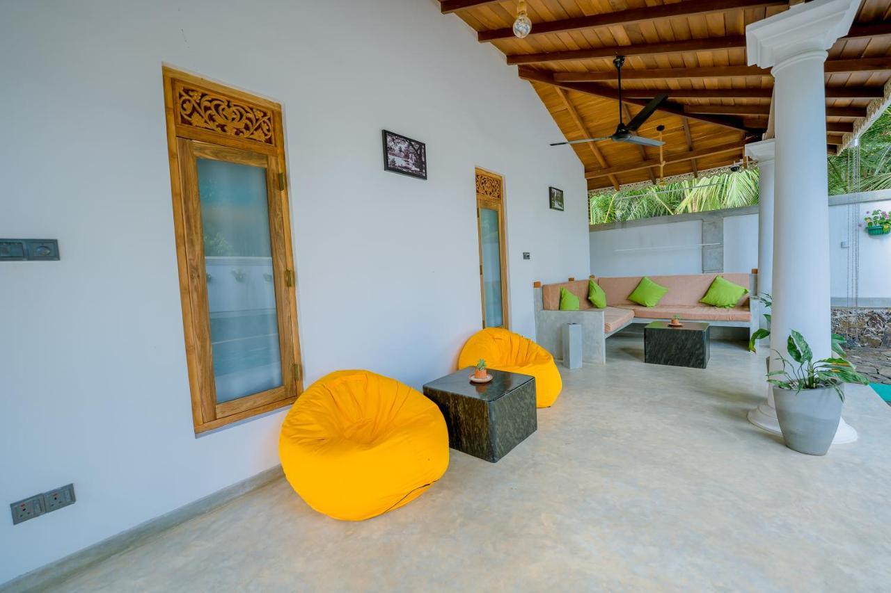 Sixth Sense Hostel Unawatuna Esterno foto